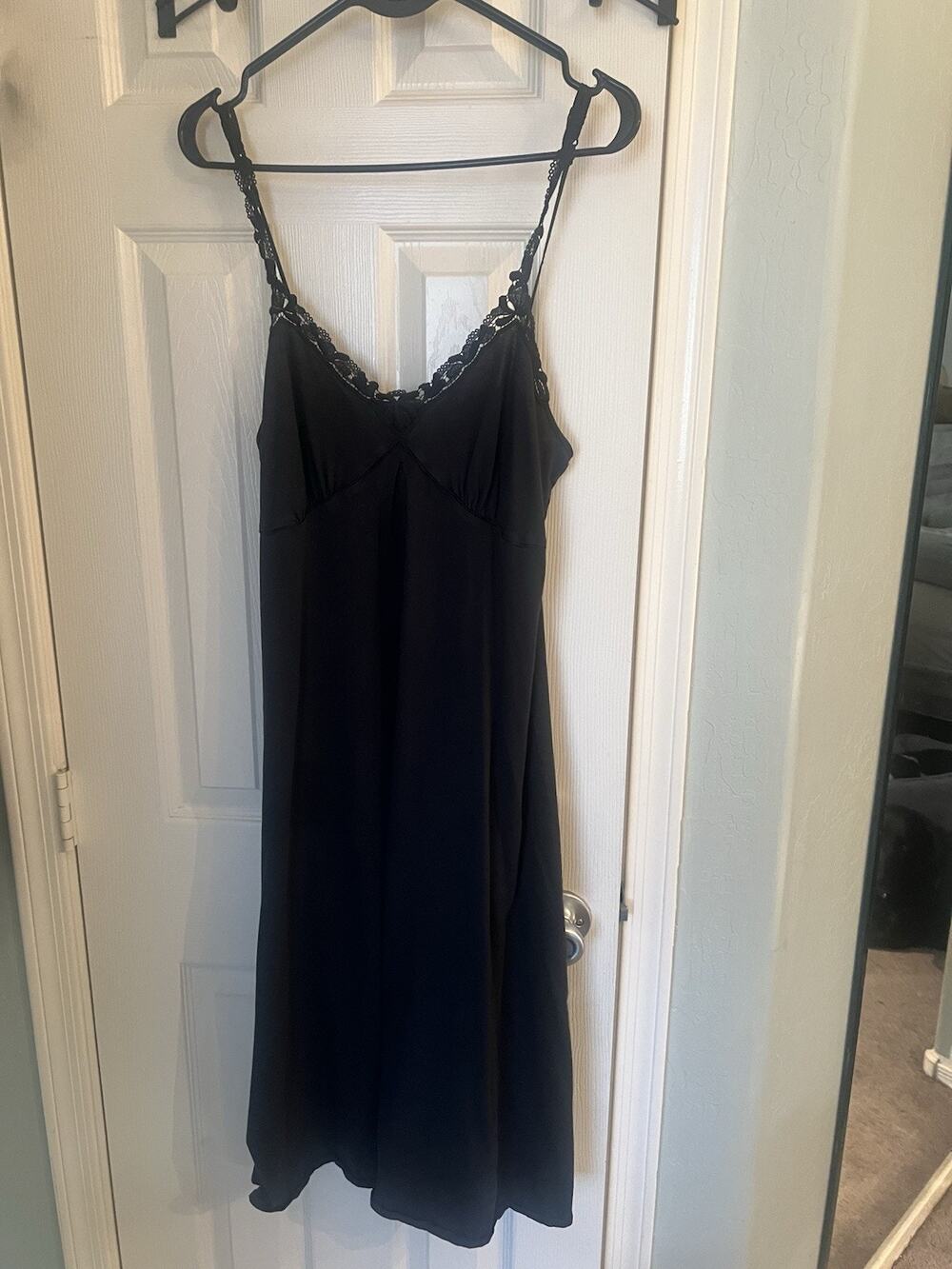 Hanro of Switzerland Dress Womens Small Black Cocktail Evening Silk Strap Moon